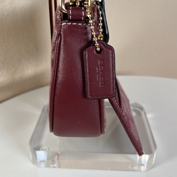 NWT Coach Nolita 15 Signature Chambray Wristlet & Card Holder Wine/ Burgundy - Picture 11 of 11
